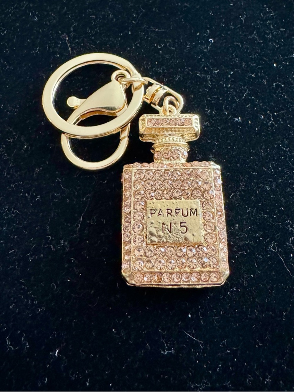 BUY NOW Rhinestone Perfume Bottle Keychain Bag Charm Gold NWOT - Picture 2 of 7